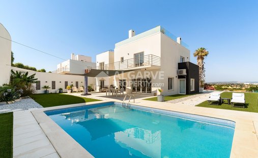 Villa in Olhos de Agua, Algarve, Portugal 1
