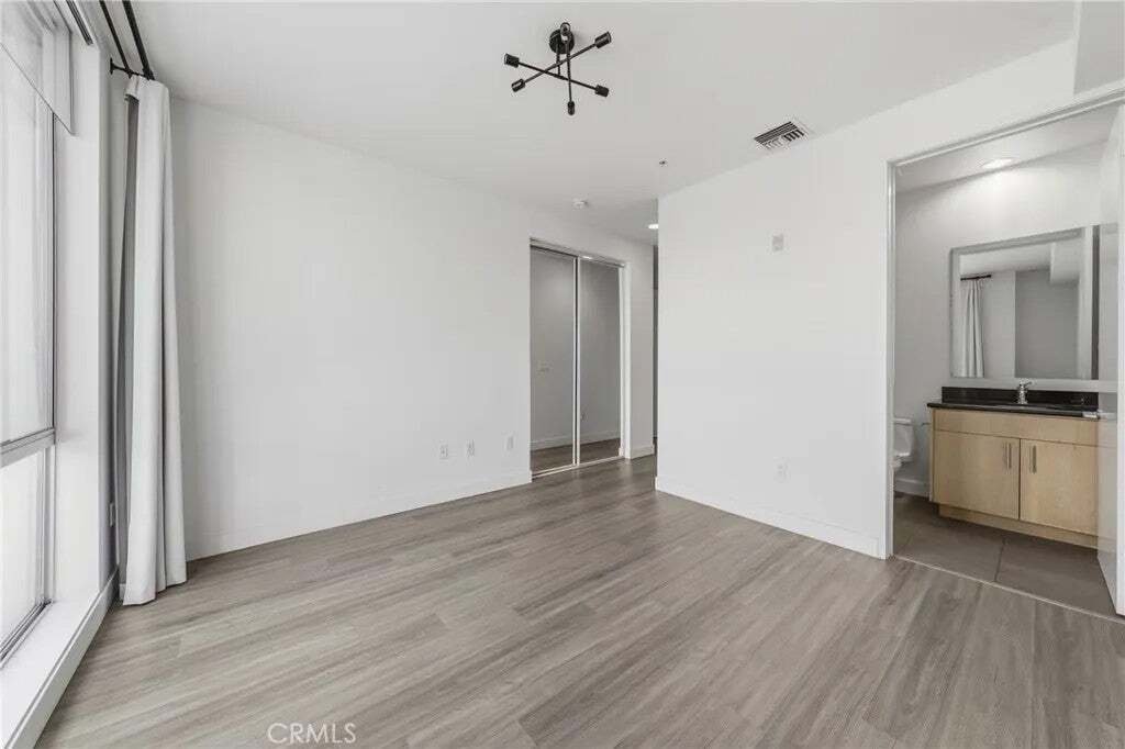 Condo in Los Angeles, California, United States 4 - 18629203
