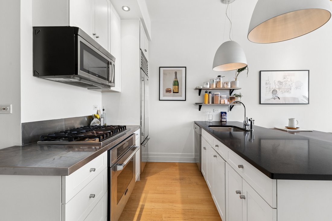 Condo in New York, New York, United States 3 - 18629665