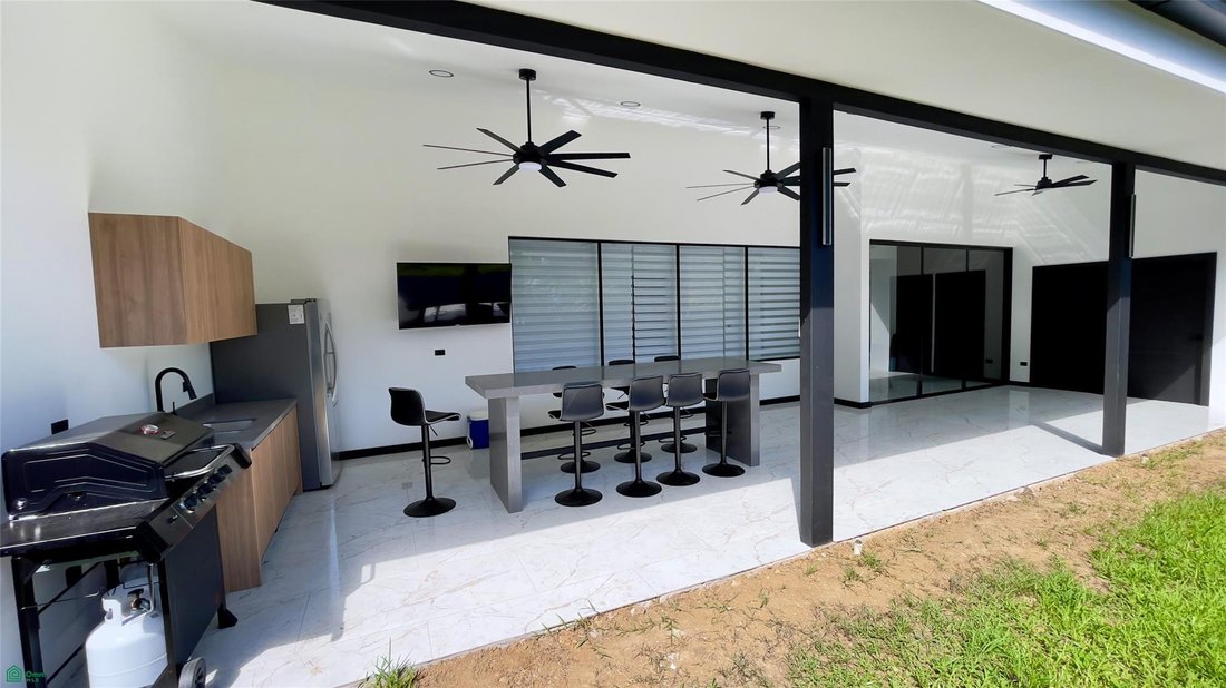 Condo in Tarcoles, Puntarenas Province, Costa Rica 2 - 18001045