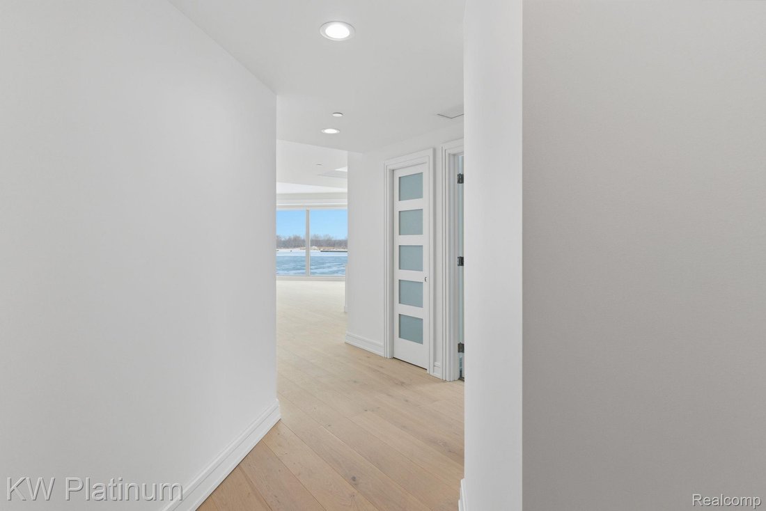 Condo in Port Huron, Michigan, United States 2 - 18628147