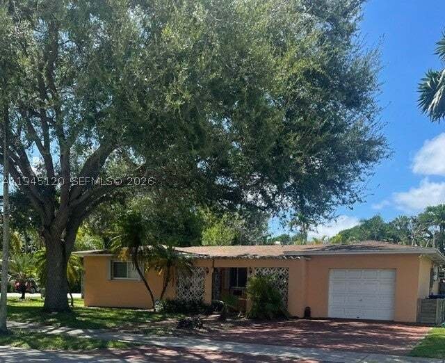 House in Miami, Florida, United States 1 - 17523811