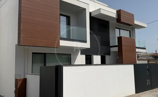 House in Canidelo, Porto District, Portugal 1