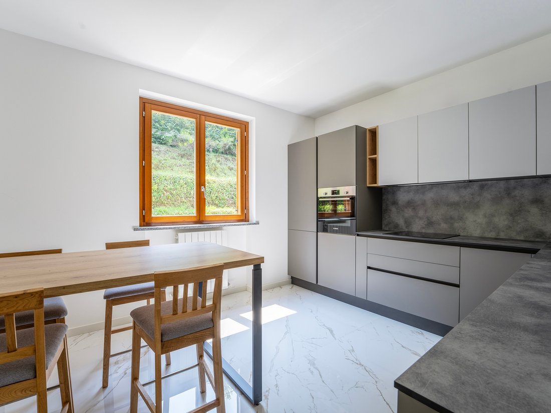 Apartment in Stresa, Piedmont, Italy 5 - 18630337