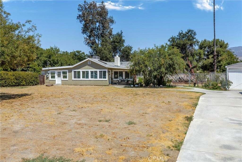 House in San Bernardino, California, United States 2 - 18630036