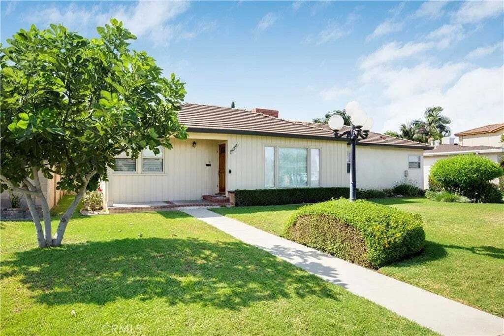 House in Downey, California, United States 5 - 18629172