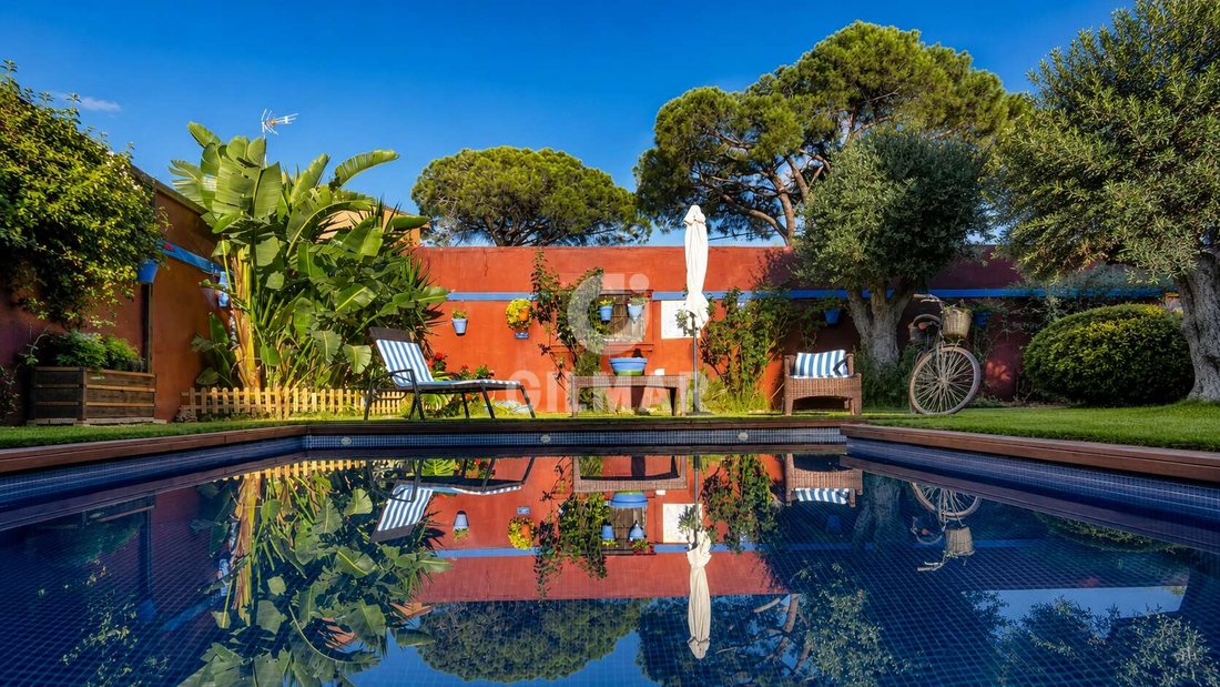 Villa in Chiclana de la Frontera, Andalusia, Spain 1 - 18627921