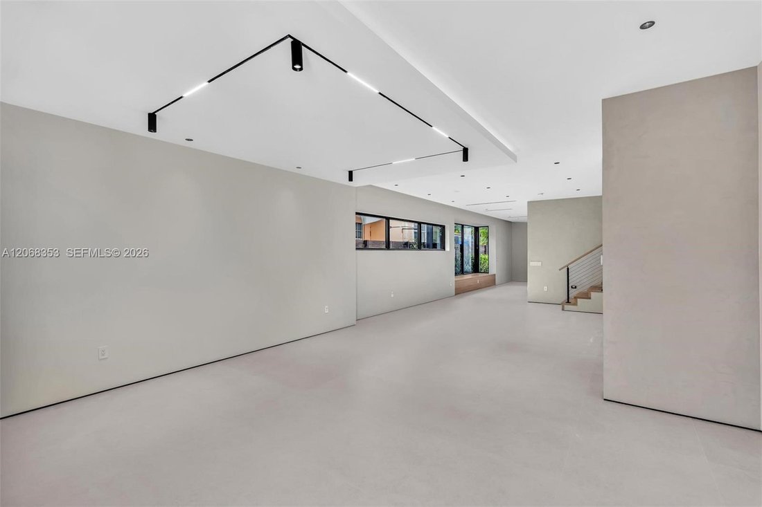 House in Miami, Florida, United States 3 - 18629654