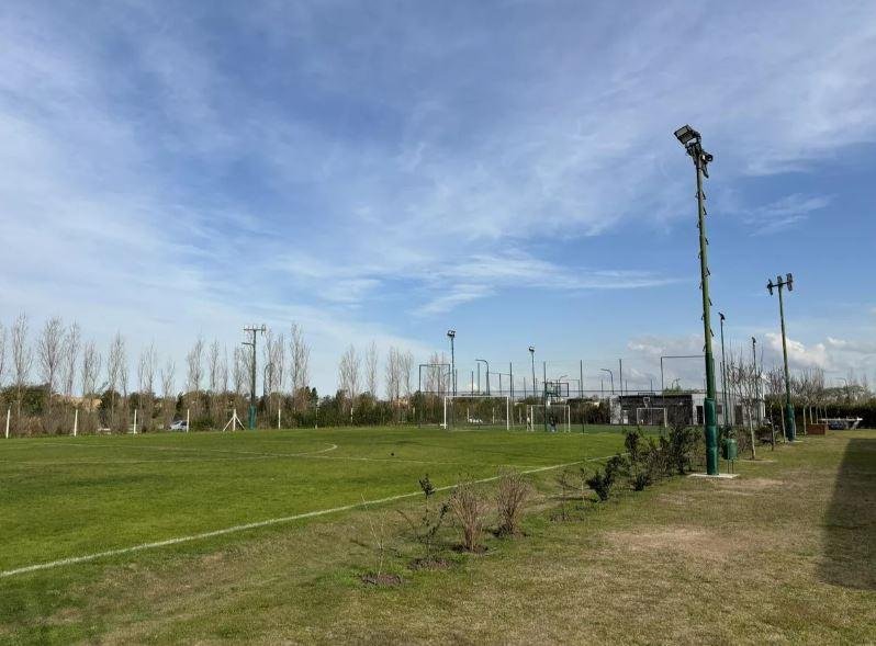 Land in Tigre, Buenos Aires Province, Argentina 3 - 18627165