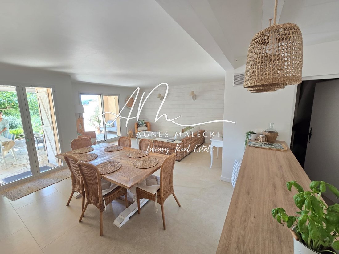 Villa in La Croix-Valmer, Provence-Alpes-Côte d'Azur, France 5 - 15868527