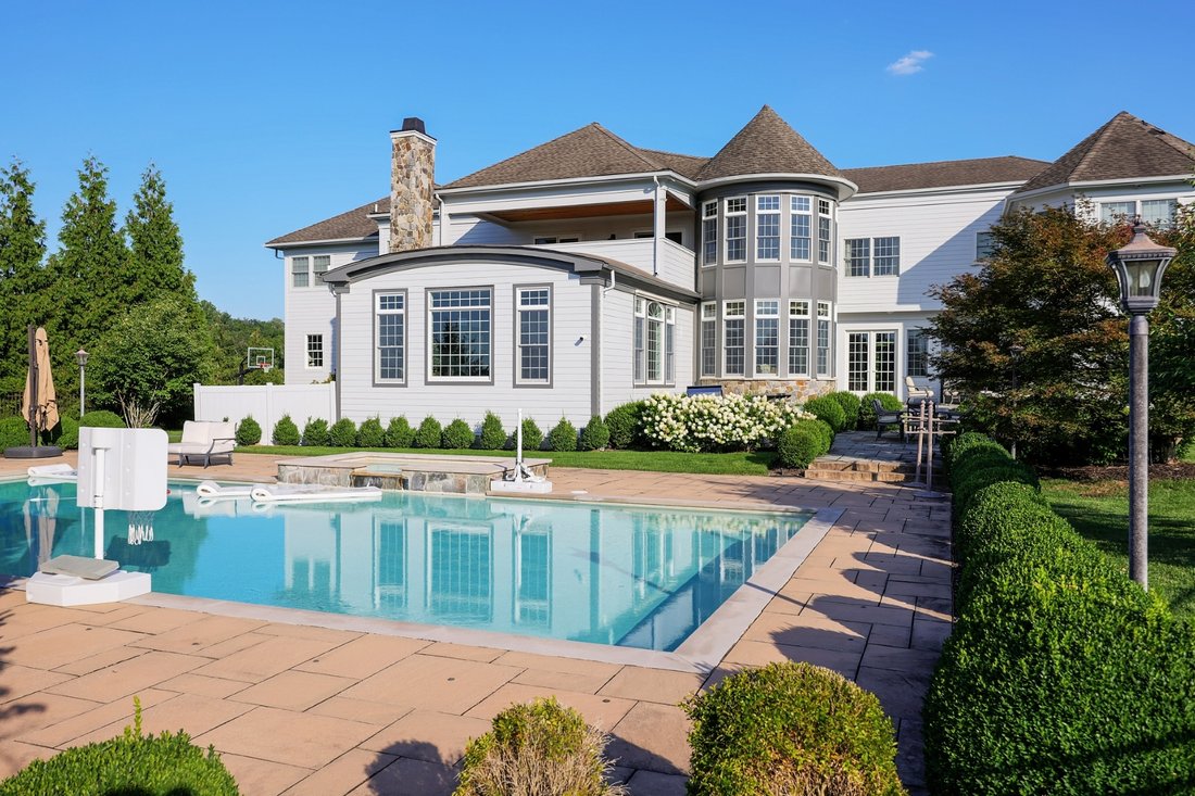 House in Basking Ridge, New Jersey, United States 2 - 18626884