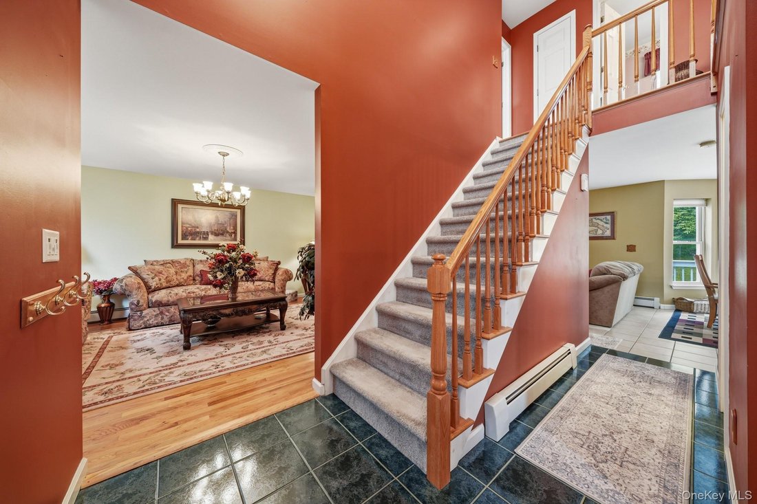 House in Monroe, New York, United States 2 - 18630403