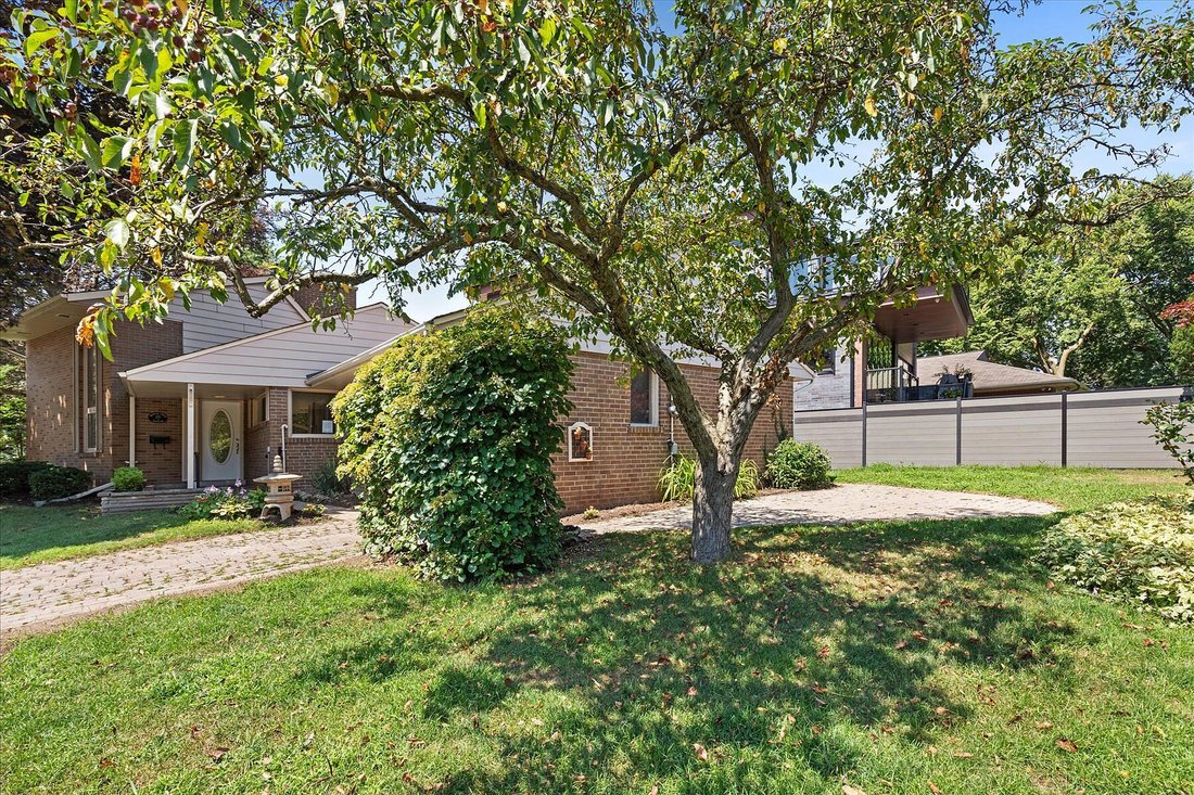 House in Toronto, Ontario, Canada 4 - 18626688