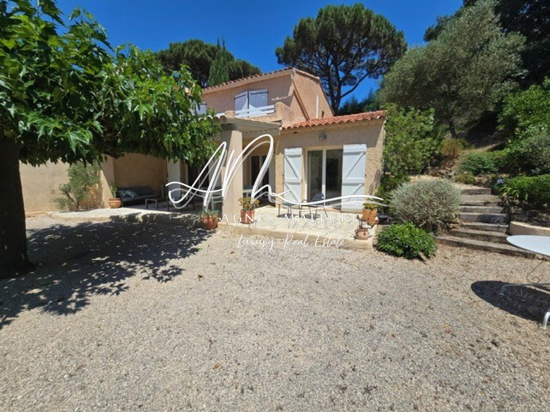 Villa in La Croix-Valmer, Provence-Alpes-Côte d'Azur, France 3 - 15868527