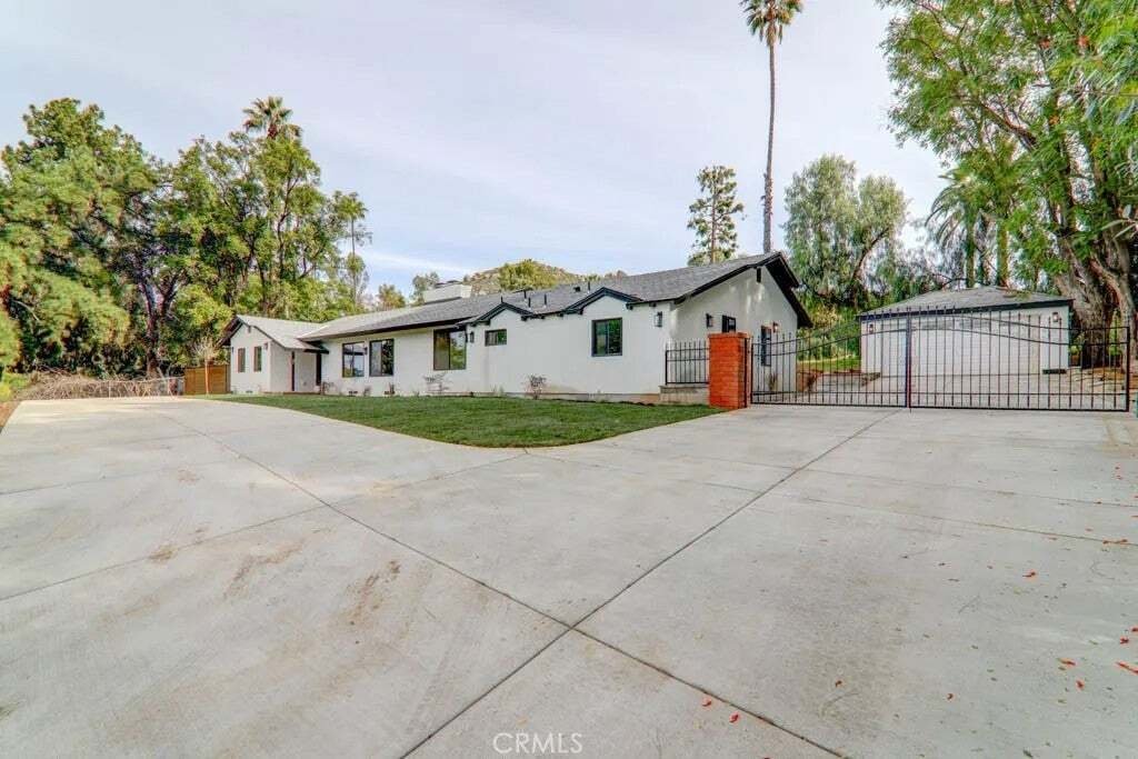 House in Riverside, California, United States 1 - 17020021