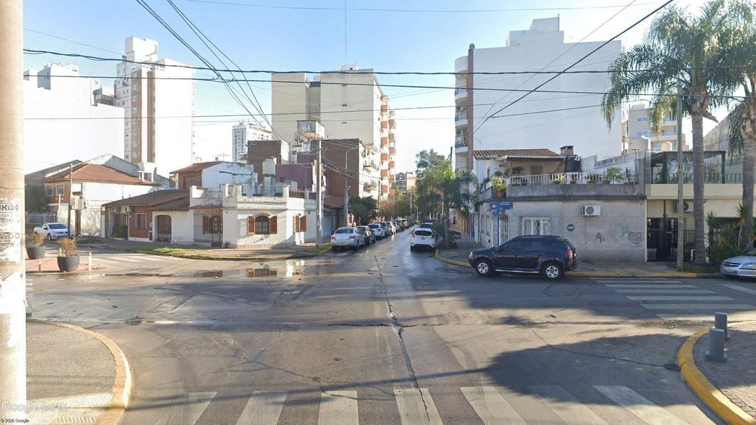 House in Ramos Mejía, Buenos Aires Province, Argentina 2 - 18627011