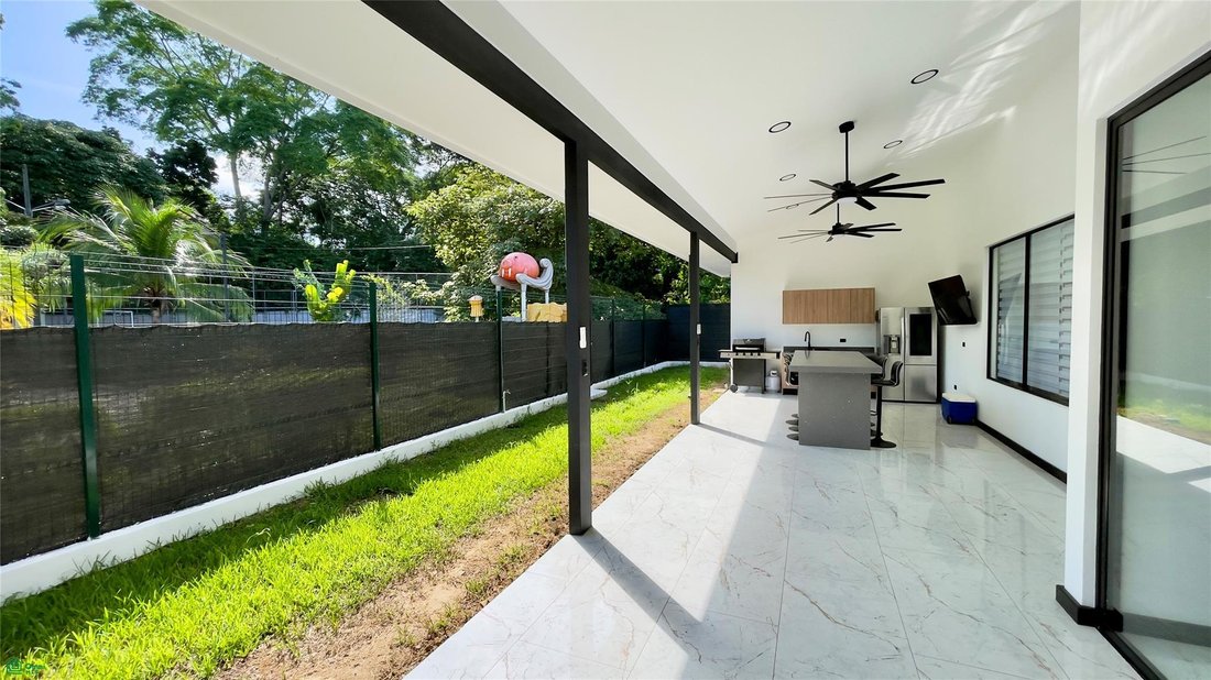 Condo in Tarcoles, Puntarenas Province, Costa Rica 1 - 18001045