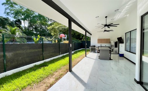Condo in Tarcoles, Puntarenas Province, Costa Rica 1