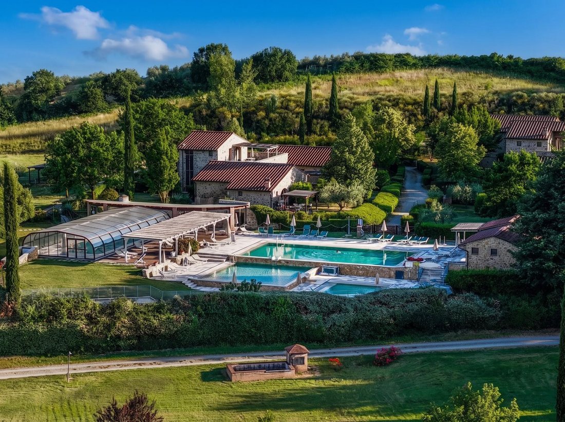 Country House in Casole d'Elsa, Tuscany, Italy 2 - 18628740
