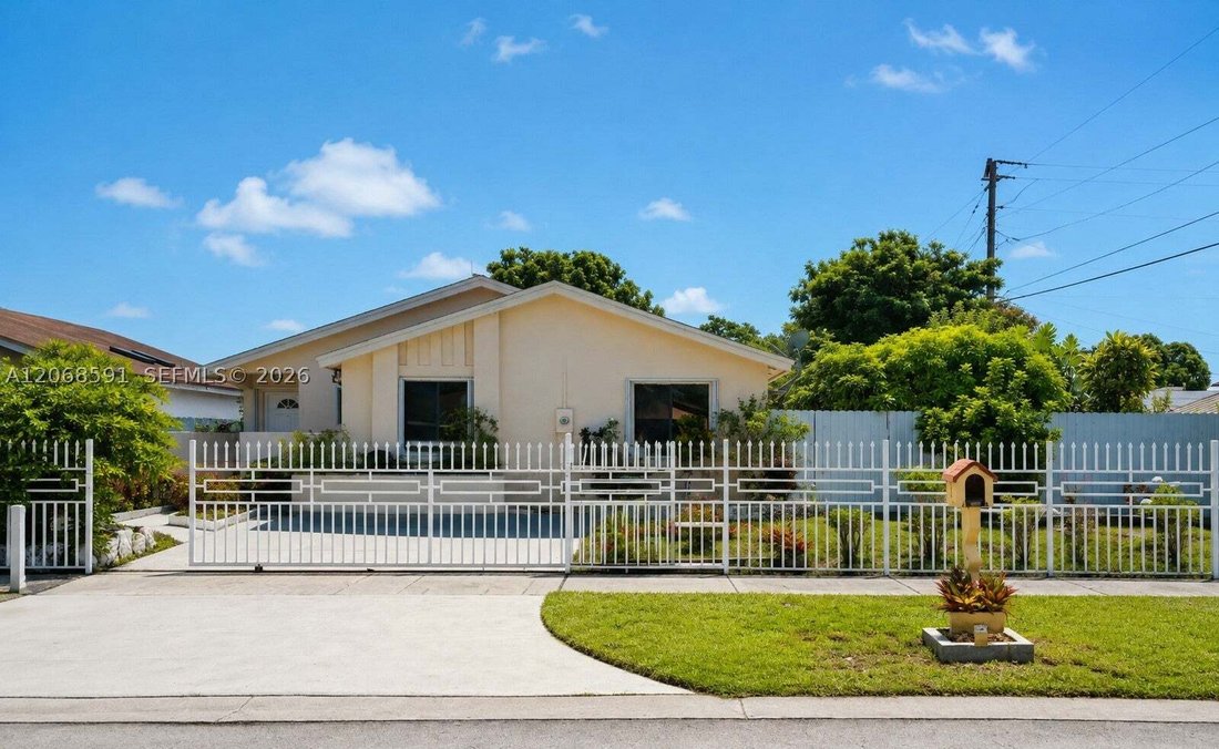 House in Miami, Florida, United States 1 - 18629624