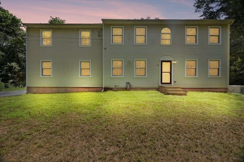 House in Raynham, Massachusetts, United States 2 - 18628148