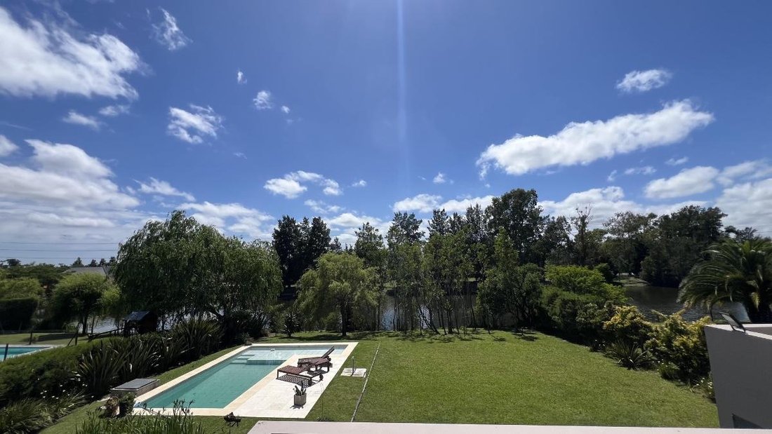 House in Tigre, Buenos Aires Province, Argentina 3 - 18626086