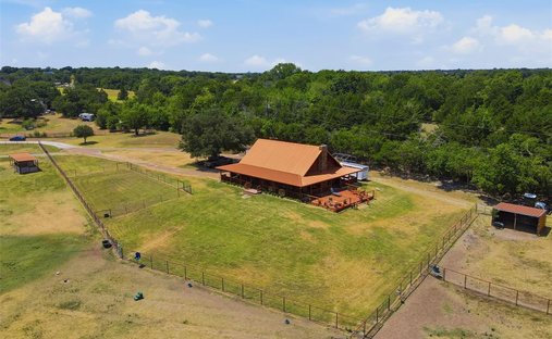 House in Decatur, Texas, United States 1