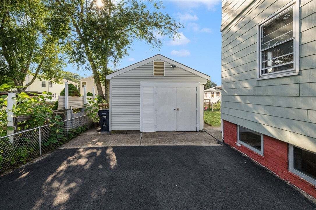 Cranston, Rhode Island, United States 5 - 18629005