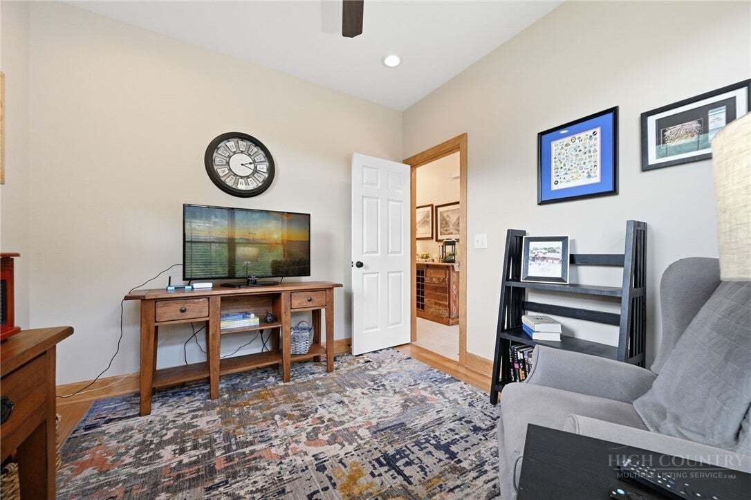 Townhouse in Fleetwood, North Carolina, United States 4 - 18628717