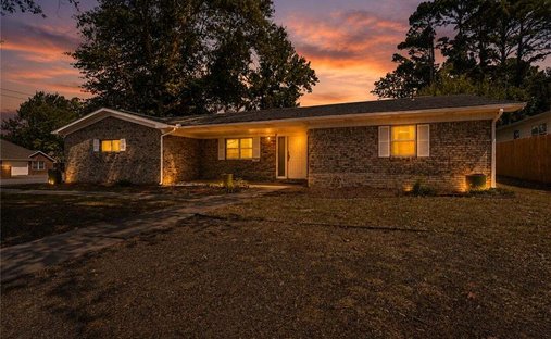 House in Cave Springs, Arkansas, United States 1