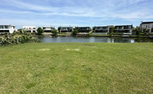 Land in Tigre, Buenos Aires Province, Argentina 1