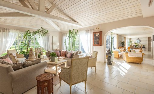 House in Nord, Basse-Goulaine, France 1