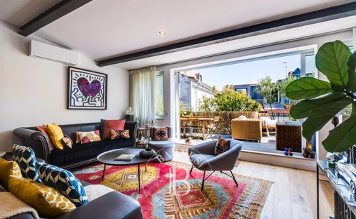 House in Misericordia, Lisbon, Portugal 1