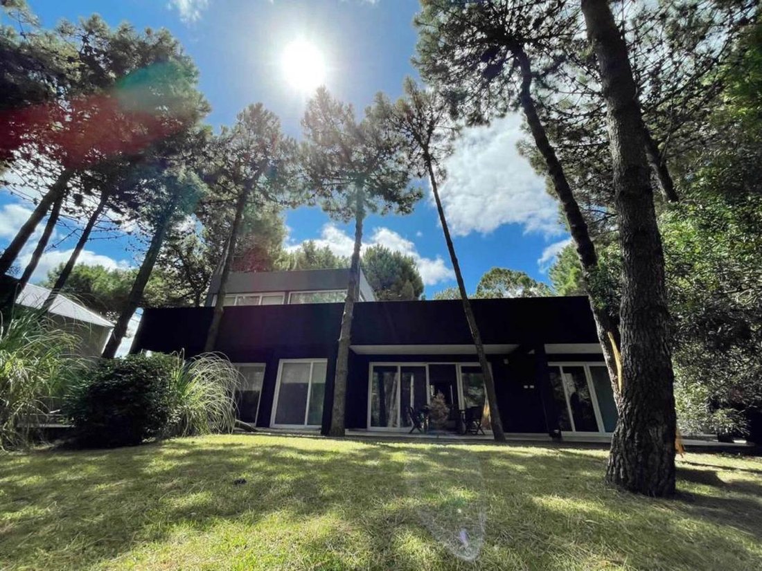 House in Pinamar, Buenos Aires Province, Argentina 2 - 18626977