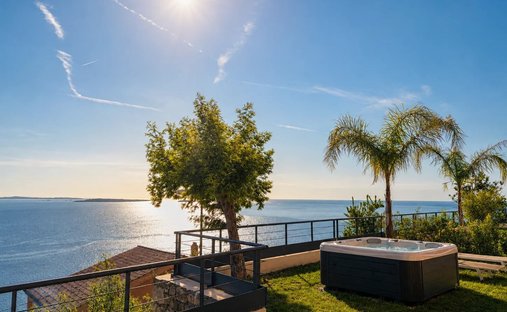 Villa in Théoule-sur-Mer, Provence-Alpes-Côte d'Azur, France 1