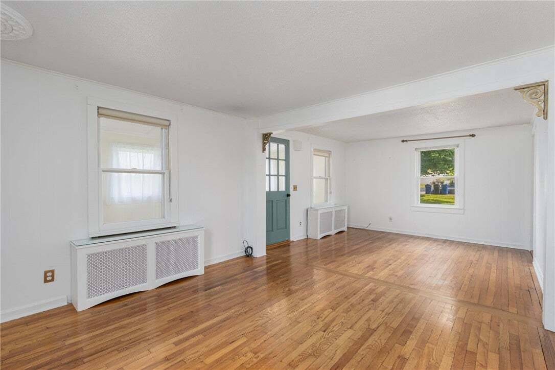 House in Middletown, Rhode Island, United States 3 - 18629021
