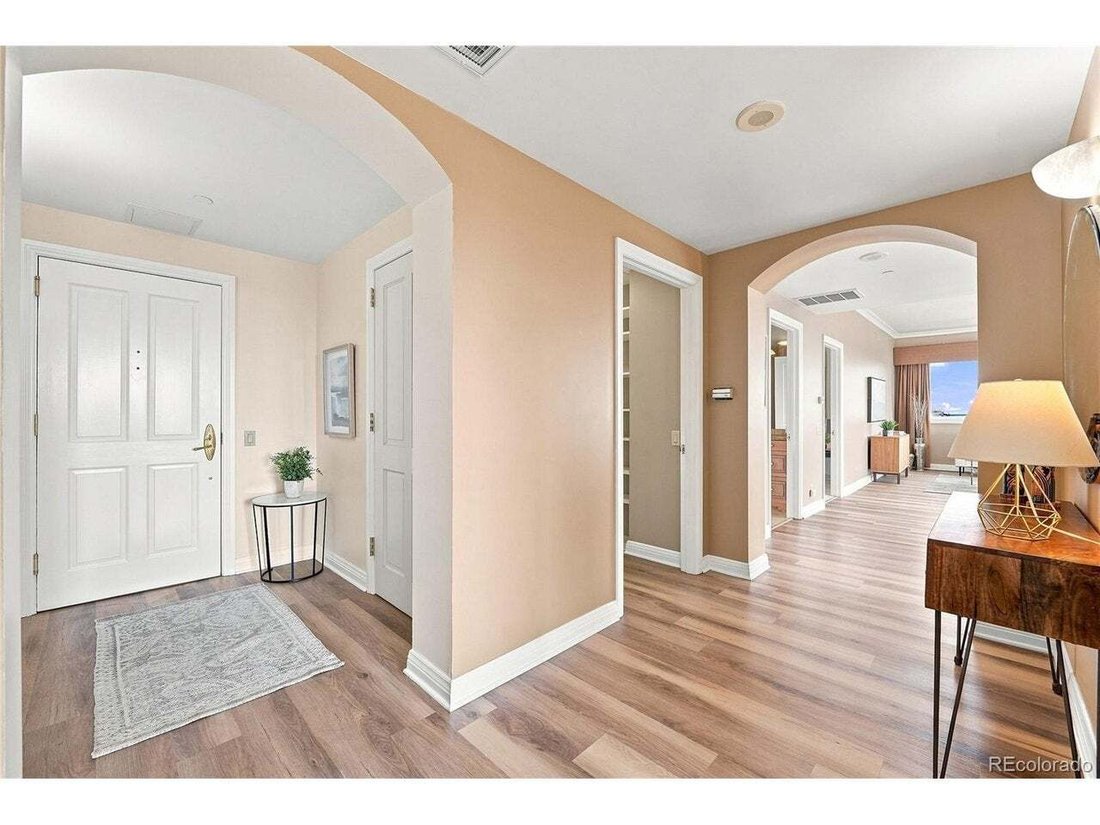Condo in Denver, Colorado, United States 3 - 18612989