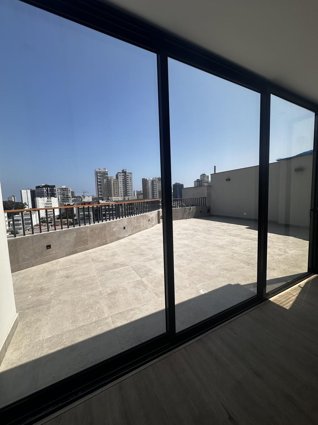Apartamento en Lima, Belarus 5 - 18624700