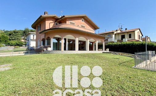 House in Mercato Saraceno, Emilia-Romagna, Italy 1