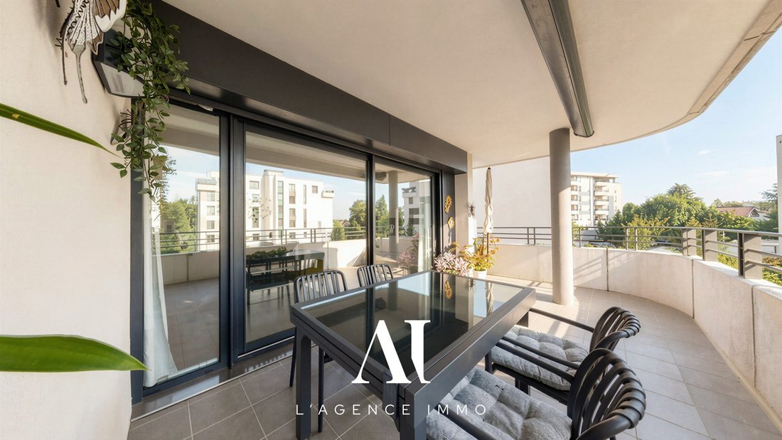 Apartment in Ouest, Saint-Genis-Pouilly, France 3 - 18630551