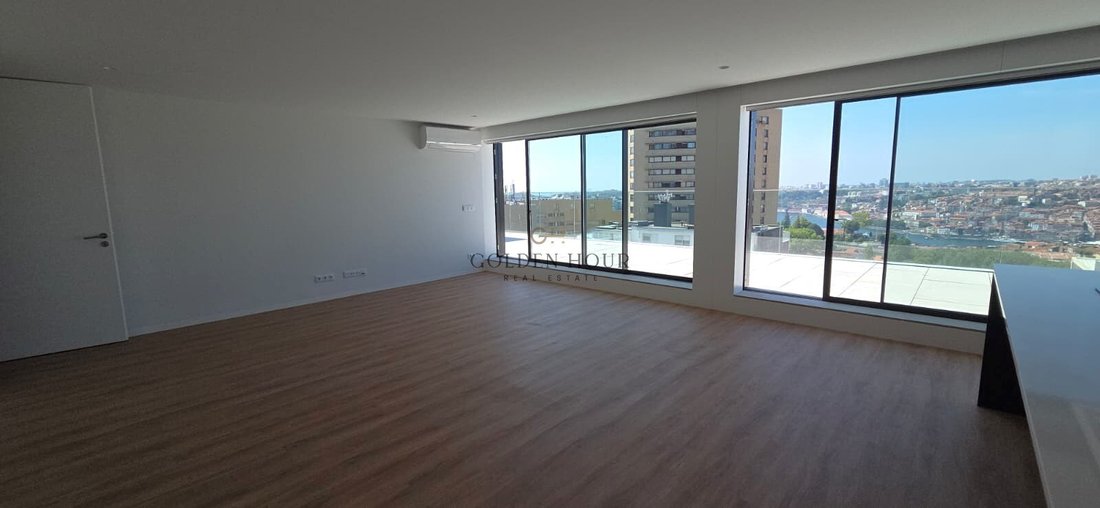 Apartment in Mafamude e Vilar do Paraiso, Porto District, Portugal 4 - 17383110