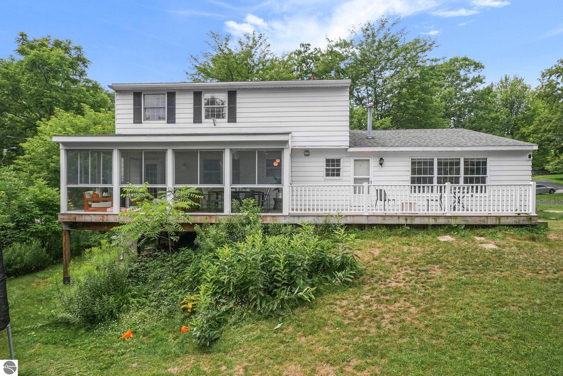 House in Traverse City, Michigan, United States 4 - 18629609