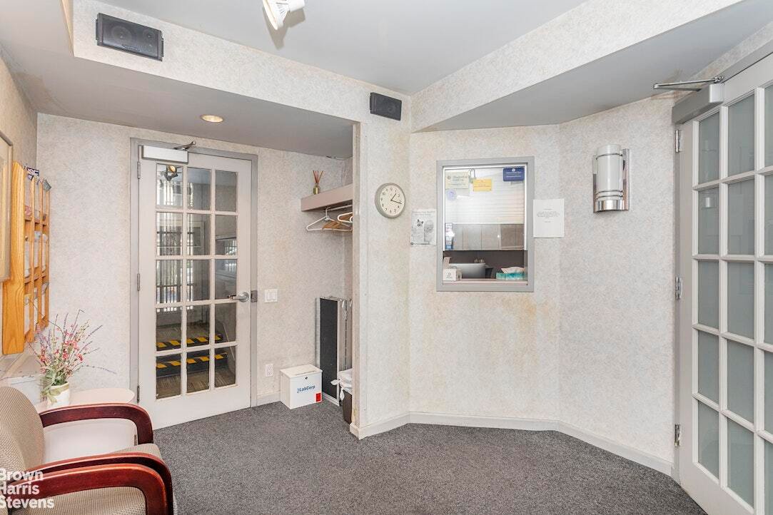 Co Op in New York, New York, United States 4 - 18629645