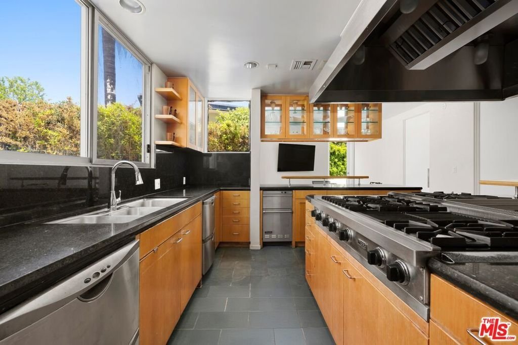 House in Los Angeles, California, United States 5 - 18629389