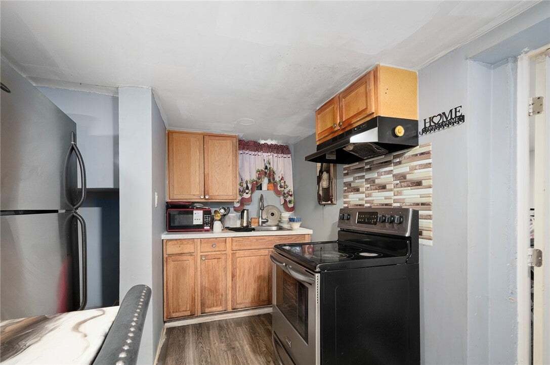 Providence, Rhode Island, United States 5 - 18629010