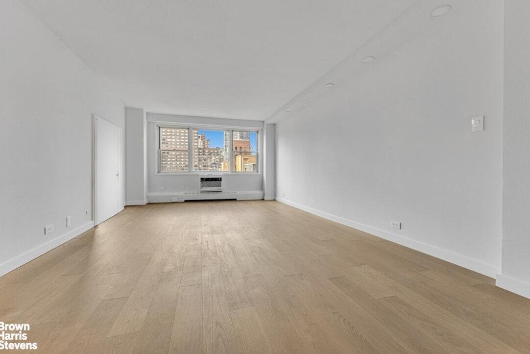 House in New York, New York, United States 2 - 18629621