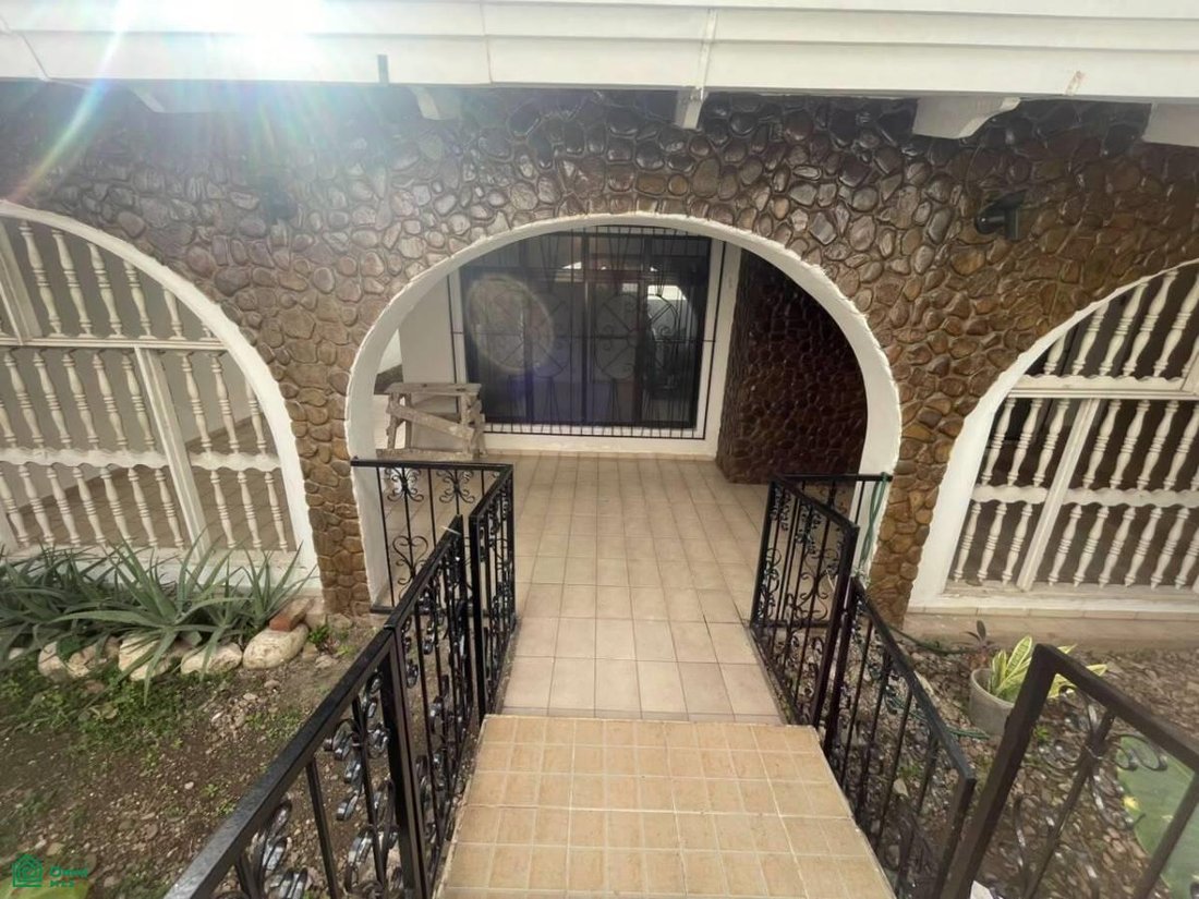 House in Cotoca, Santa Cruz Department, Bolivia 3 - 18596456