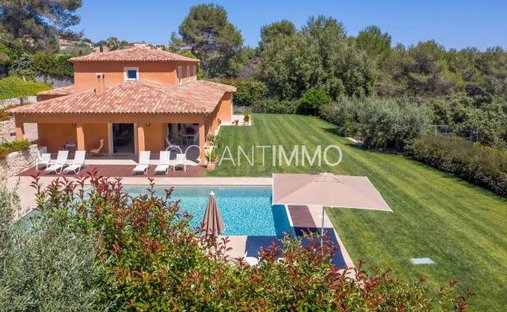 Villa in Bois Fleuri-Chevre d'Or-Saint Philippe, Biot, France 1