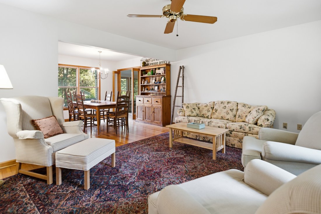 House in Aquebogue, New York, United States 5 - 17406385