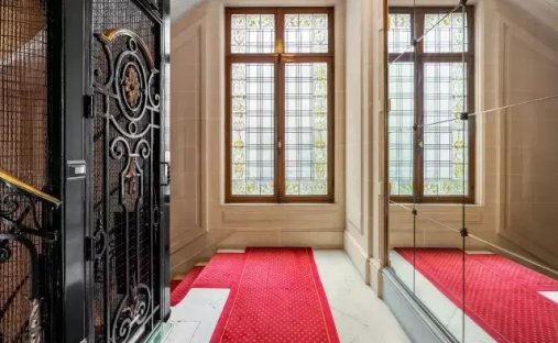 Apartment in Saint Philippe du Roule, Paris 8e Arrondissement, Paris 1